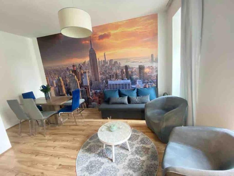The Big Apple In Apartament *